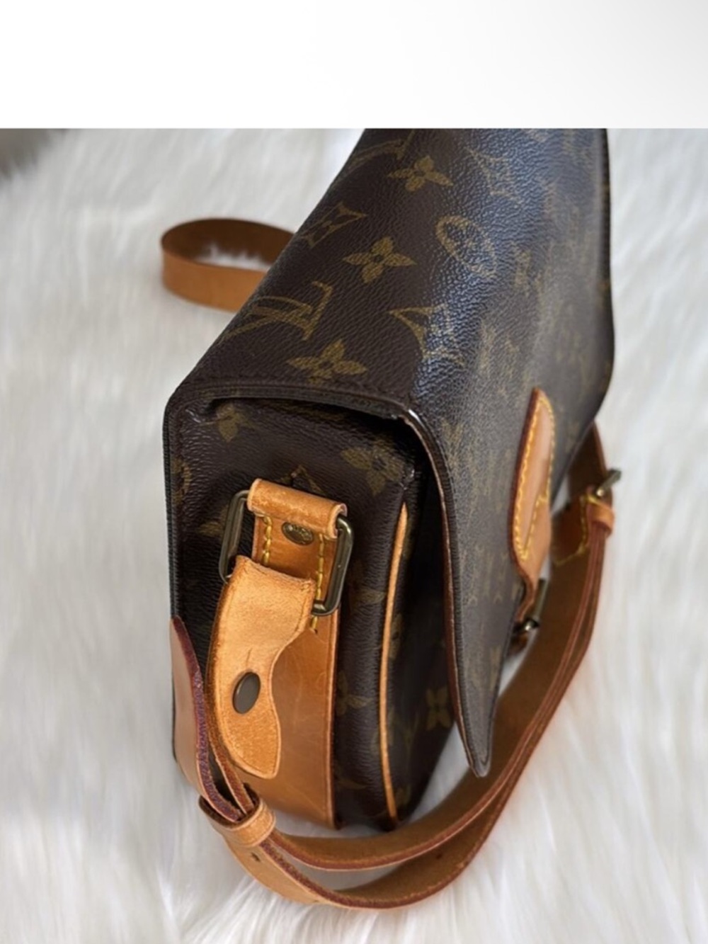 Louis Vuitton Cartouchiere GM Messanger Bag in iconic Monogram coated canvas - Picture 4 of 12